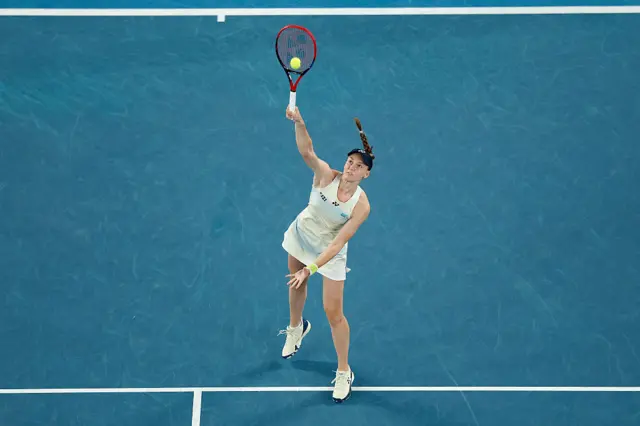 Elena Rybakina serves