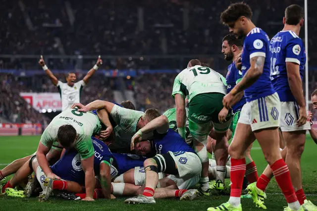 South Africa celebrate a try in France
