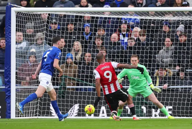 Brentford's Igor Thiago scores their first goal