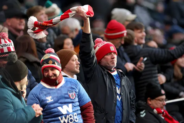 Sunderland fans show their support during the Premier League match between Tottenham Hotspur and Sunderland at Tottenham Hotspur Stadium on January 04, 2026 in London, England.