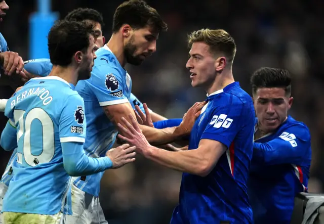 Dias and co shove Delap
