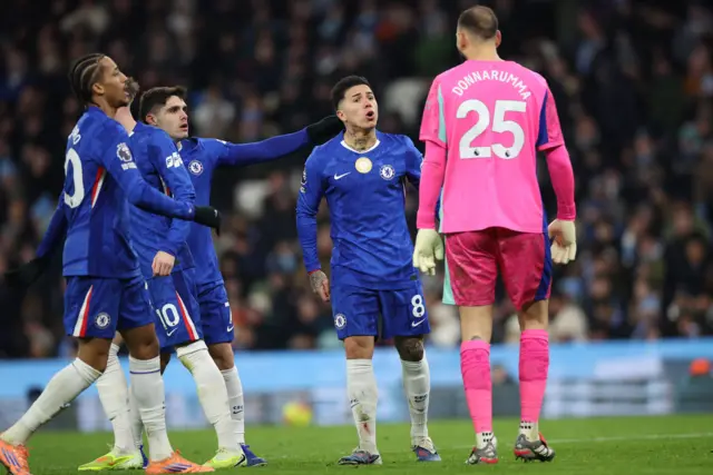 Chelsea players get in the face of Donnarumma