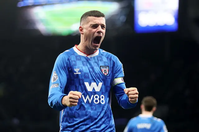 Granit Xhaka of Sunderland celebrates his team's first goal