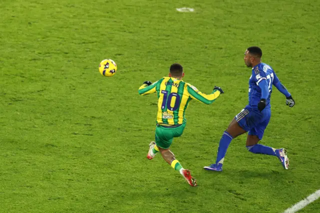 Karlan Grant scores