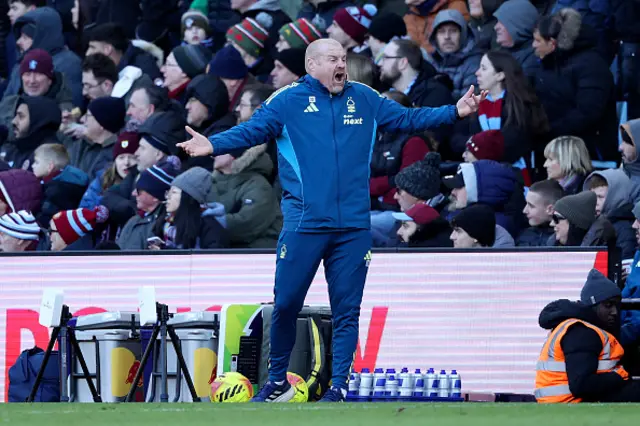 Sean Dyche Head Coach of Nottingham Forest on the side line