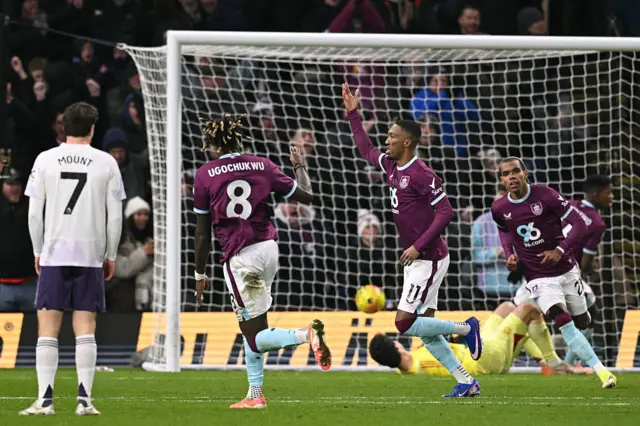 Burnley's English striker #11 Jaidon Anthony (C) celebrates scoring their second goal