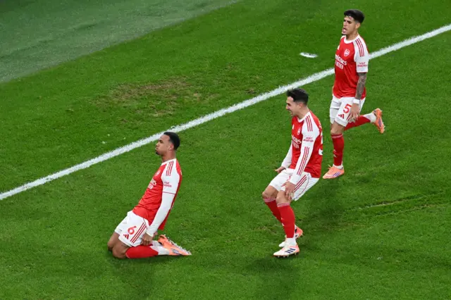 Arsenal players celebrate