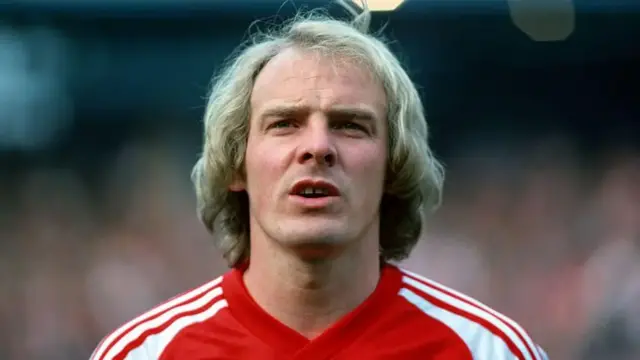 Terry Yorath singing the Welsh national anthem before a game