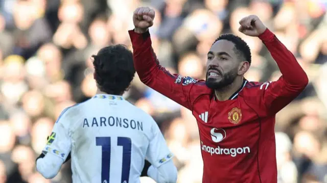 Matheus Cunha celebrates