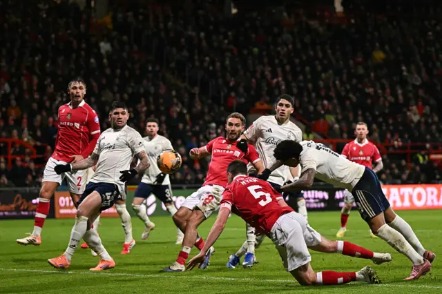 Hyam dives to head Wrexham back into a two-goal lead