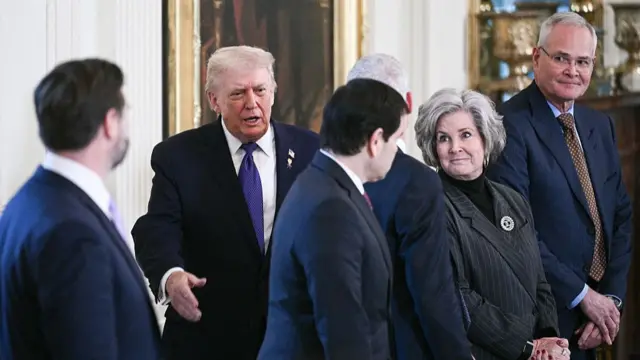 Donald Trump and cabinet members