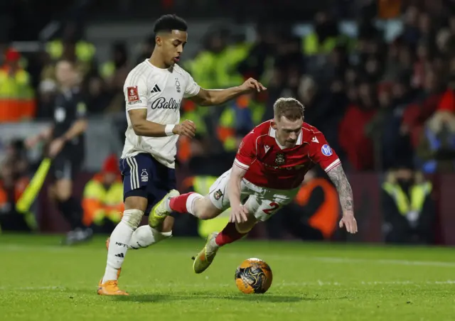 Hutchinson shrugs off a challenge