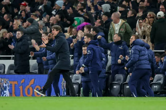 Thomas Frank of Tottenham Hotspur celebrates