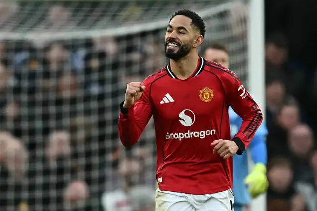 Matheus Cunha celebrates