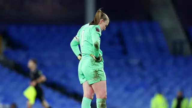 Everton goalkeeper Courtney Brosnan