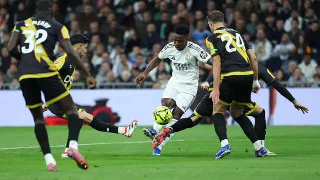 Vinicius junior scores a goal