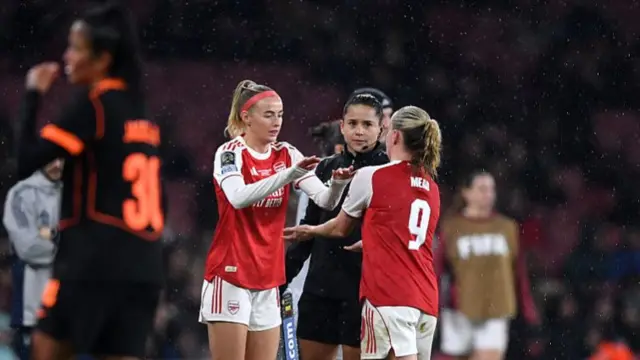 Chloe Kelly is subbed on for Beth Mead