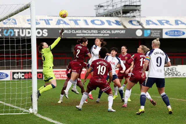 Drew Spence of Tottenham Hotspur misses a chance
