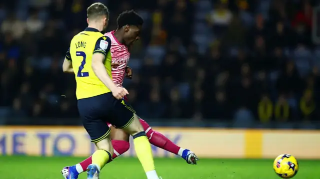 Mohamed Toure gives Norwich the lead at Oxford