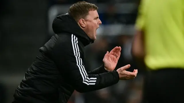 Newcastle United Head Coach Eddie Howe claps during the Premier League match