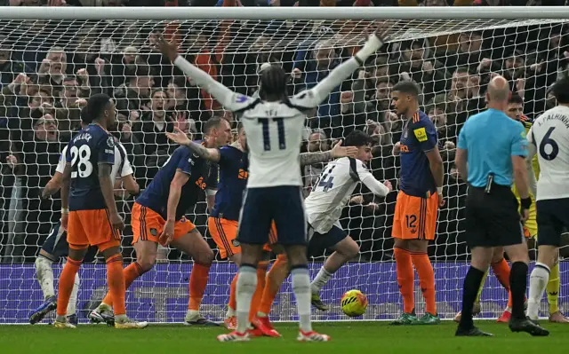 Archie Gray scores