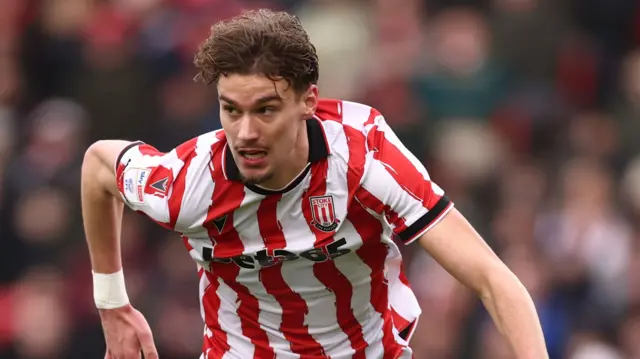 Milan Smit in action for Stoke