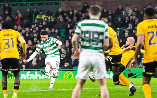 Alex Oxlade-Chamberlain scores the winner for Celtic