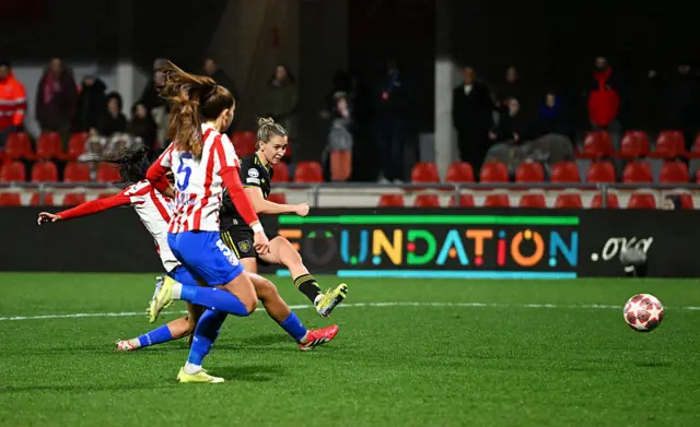 Julia Zigiotti Olme scores