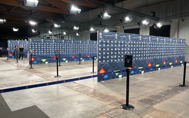 Mixed Zone inside Palais 3