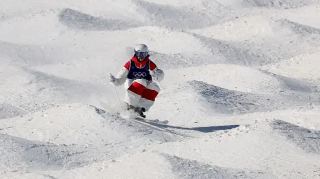 Mikael Kingsbury in action in the Men's moguls