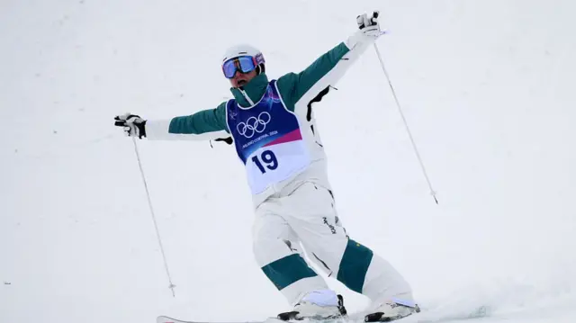 Cooper Woods celebrates victory