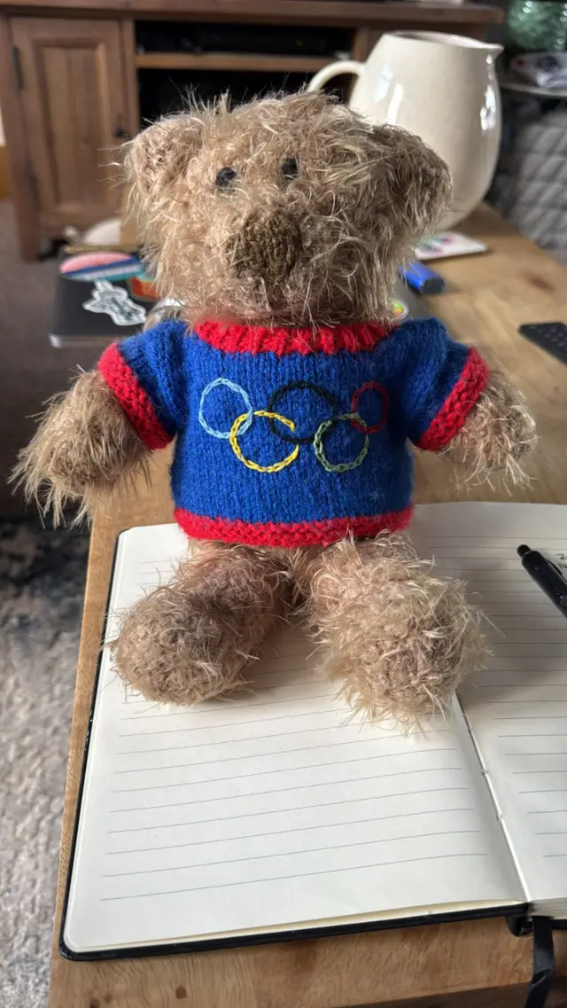 Bruce Mouat's mascot Oly