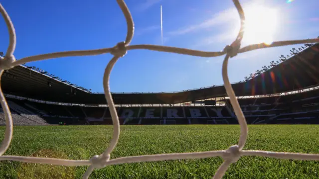A sunny Pride Park before kick-off between Derby and Swansea