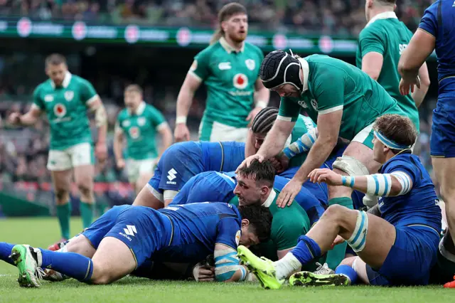 Jack Conan scores a try