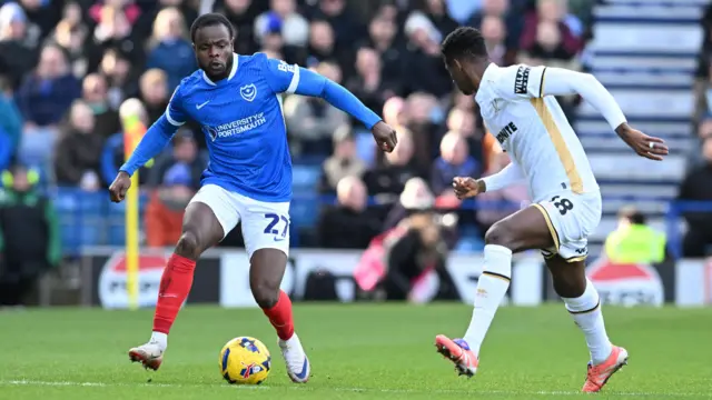 Portsmouth v Sheffield United match action