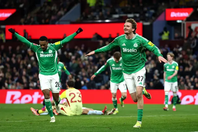 Nick Woltemade celebrates