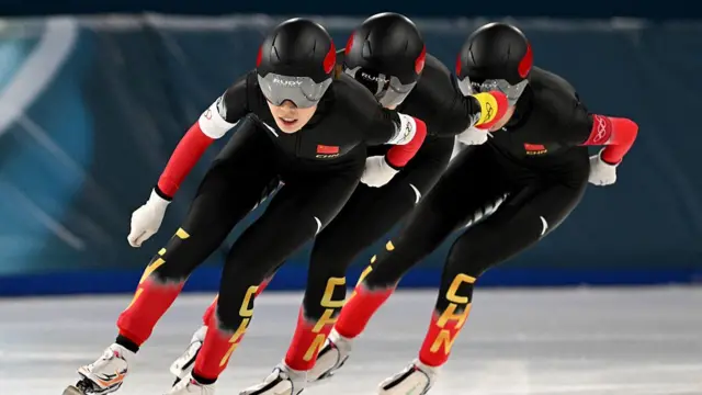 China's women's speed skating team in action