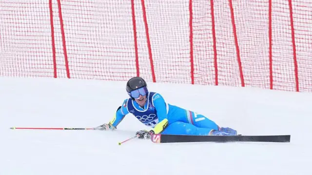 Luca De Aliprandini on the floor