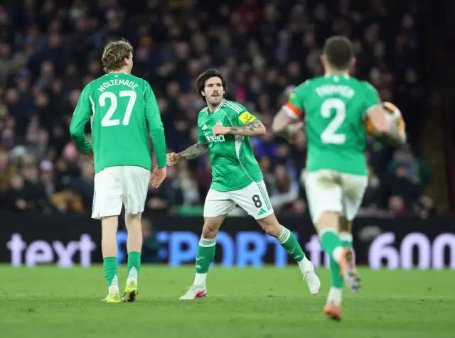 Tonali celebrates his goal