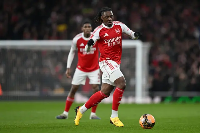 Eberechi Eze of Arsenal runs with the ball