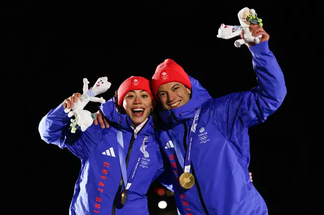 Matt Weston and Tabby Stoecker with their gold medals