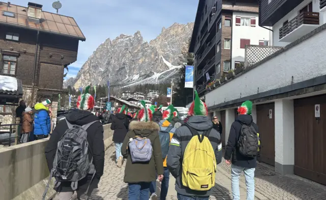 Italia curling fans