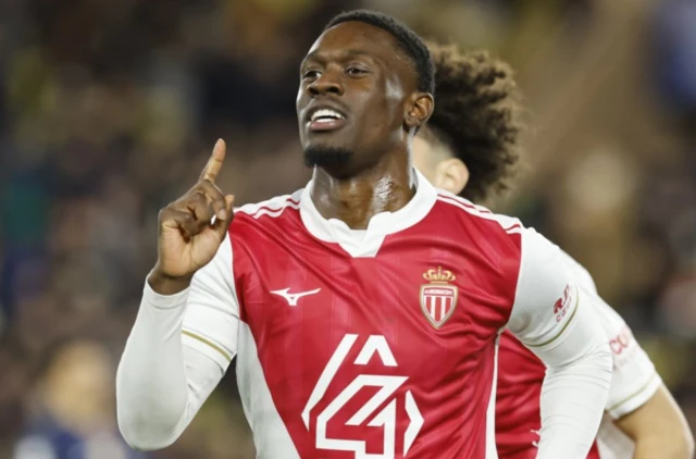 Folarin Balogun celebrates