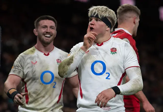 Tom Curry and Henry Pollock shushing the crowd