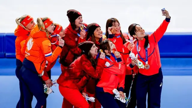 Women's team pursuit podium
