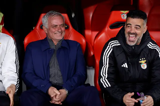 Jose Mourinho of Benfica, assistant trainer Ricardo Rocha of Benfica