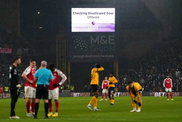 A VAR check goes in favour of the goal of Arsenal's Piero Hincapie