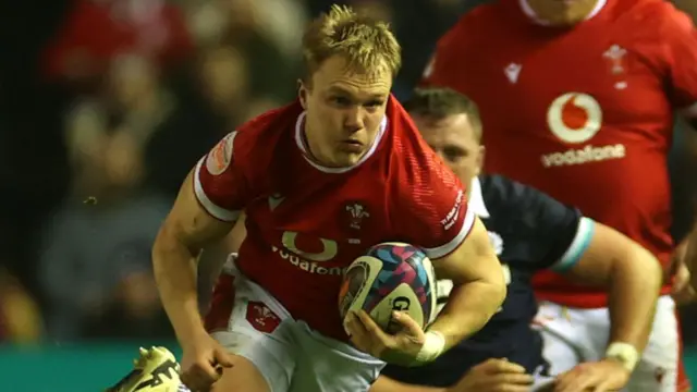 Wales back Blair Murray