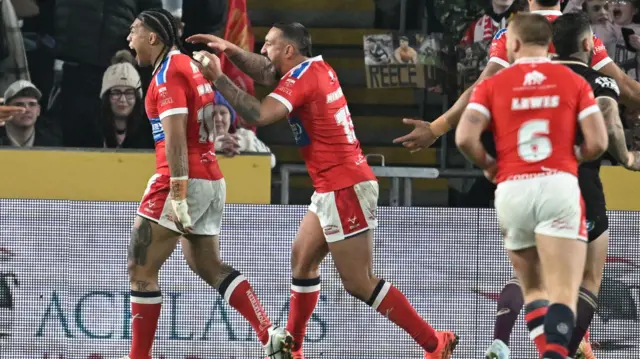 Hull KR celebrate scoring try