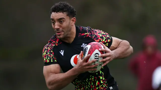 Gabriel Hamer-Webb in training with Wales